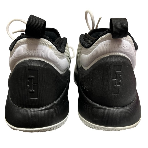 Nike Lebron Witness II 2 Men\'s Basketball Shoes Size 10.5 main image 9